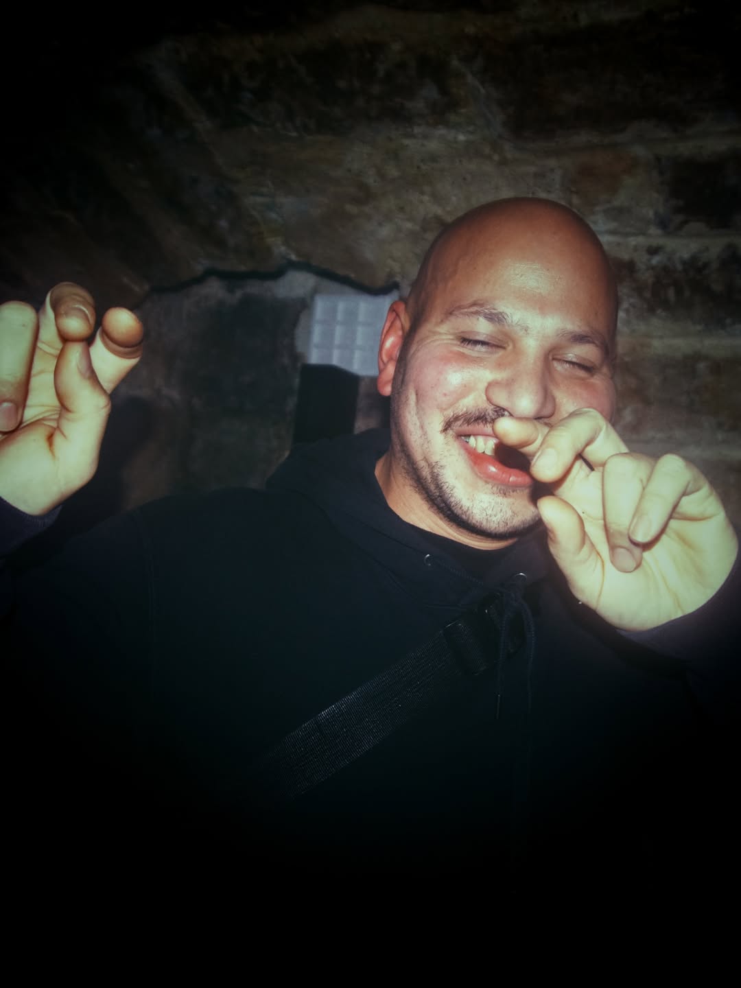 Reflets, flash et atmosphere arty.